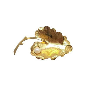 WELLS 14kt Gold FIlled Faux Pearl Leaf Pin Brooch Vintage
